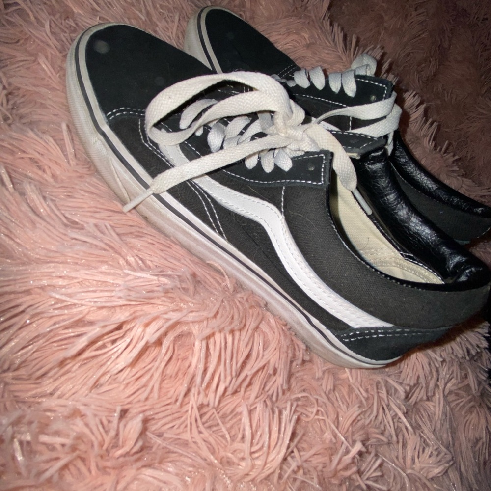 VANS - Picture 2 of 5